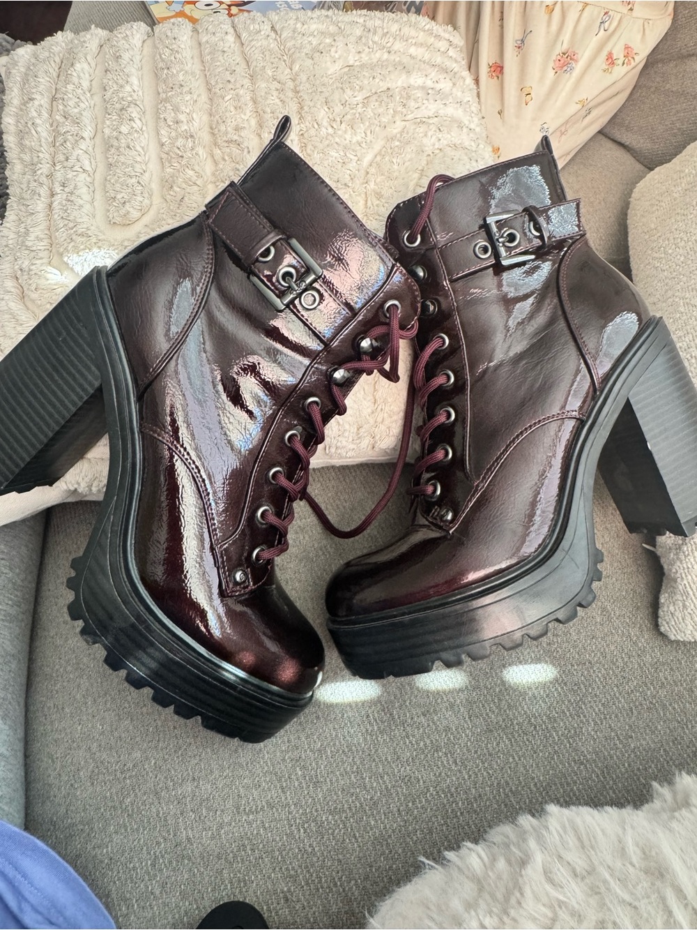 GBG Los Angeles Patent Lace-Up Platform Ankle Boots in Burgundy